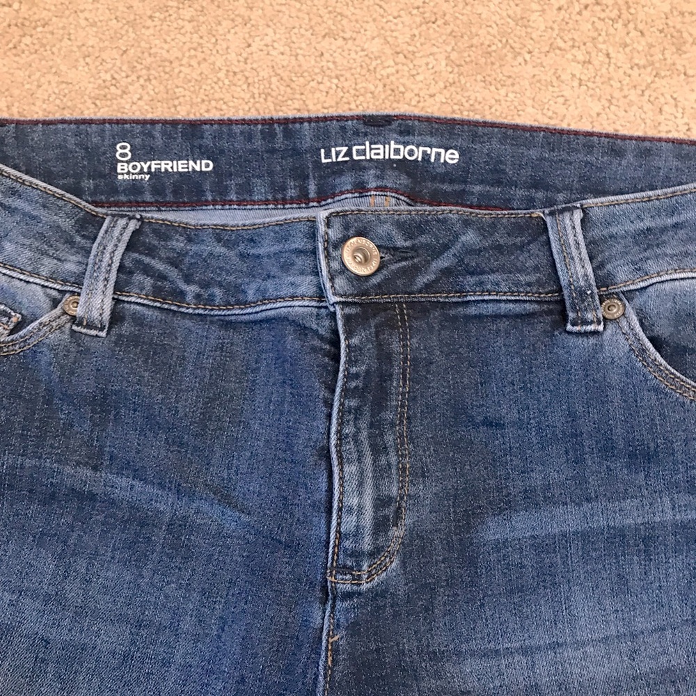 Liz Claiborne Boyfriend Skinny Blue Jeans Womens Size 8 Distressed Faded Denim - Picture 6 of 13